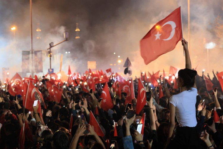 COŞKU SARAÇHANE'DE DORUĞA ULAŞTI