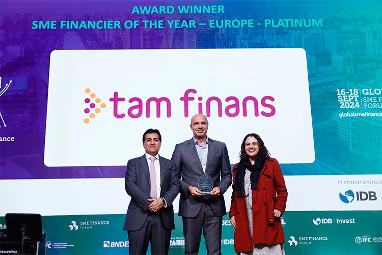Tam Finans'a IFC'den Platinum Ödülü aldı