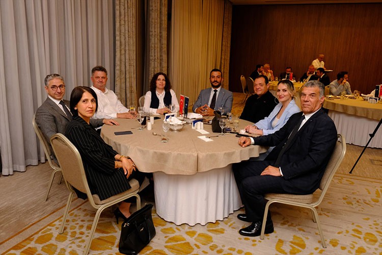 Antalya Düşünce Platformunda turizmin geleceği değerlendirildi