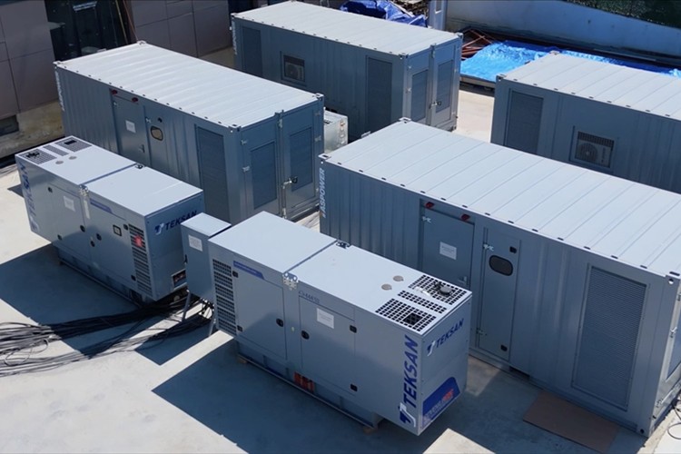 Denizaltılar için Türkiye'nin taşınabilir en güçlü şarj sistemleri üretildi