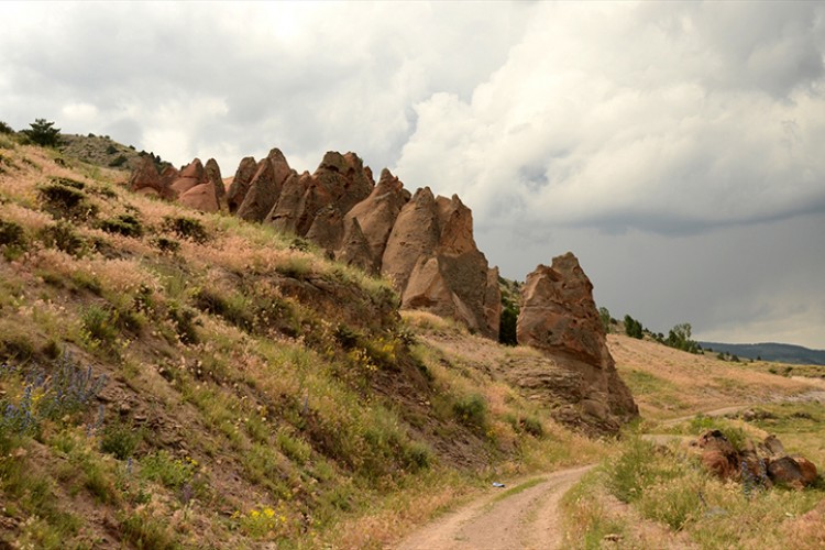 Komdere Vadisi'ndeki "peri bacaları" turizme kazandırılacak