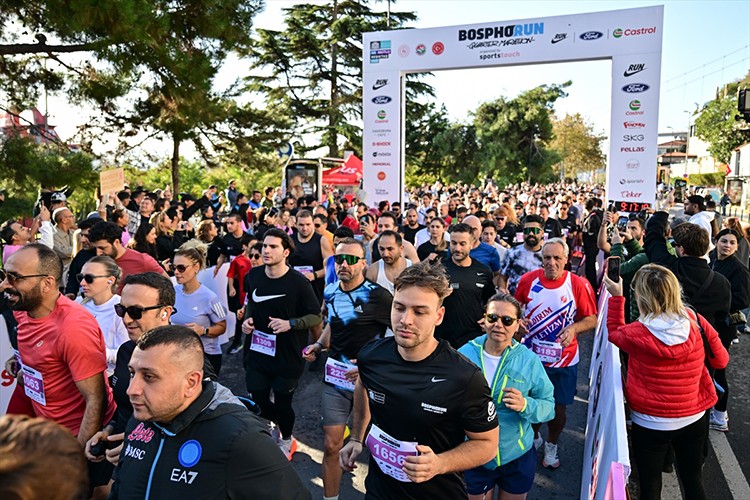 Bosphorun Quarter Marathon koşu etkinliği yapıldı