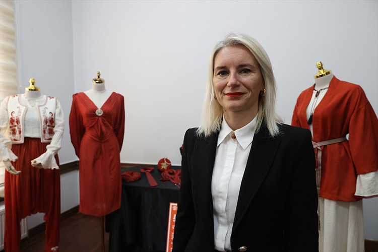 Edirne kırmızısı usta ellerde moda ürünlerine dönüşüyor