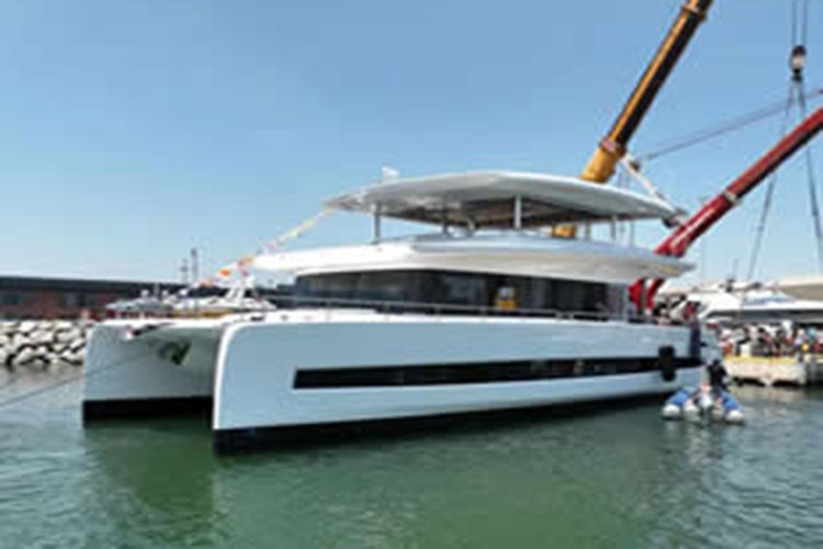 Beautiful Lady Gloriamaris denize indirildi