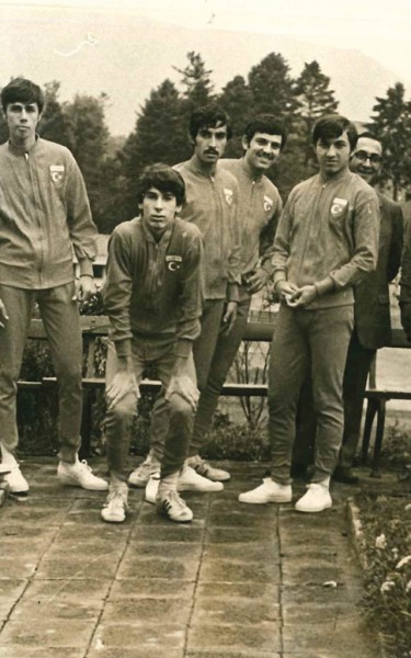 Tansı Yıldırımer, Türk voleybol tarihinin sembol isimlerinden Dünya Baltacıoğlu'nun hayatını kaleme aldı