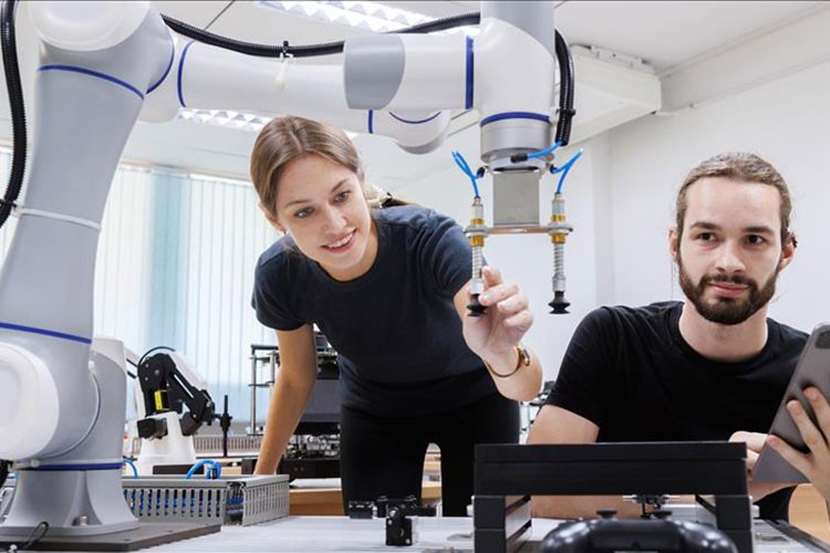 Yeditepe'den girişimcilere çok katmanlı destek