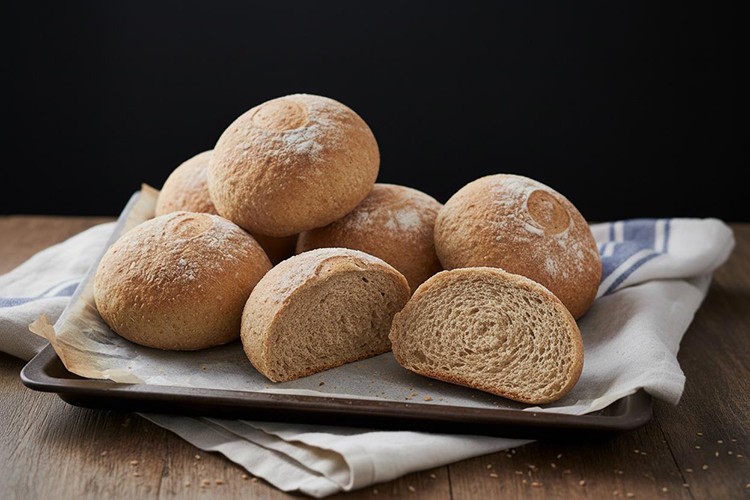 Sağlıklı ekmeğin formülünü paylaştı