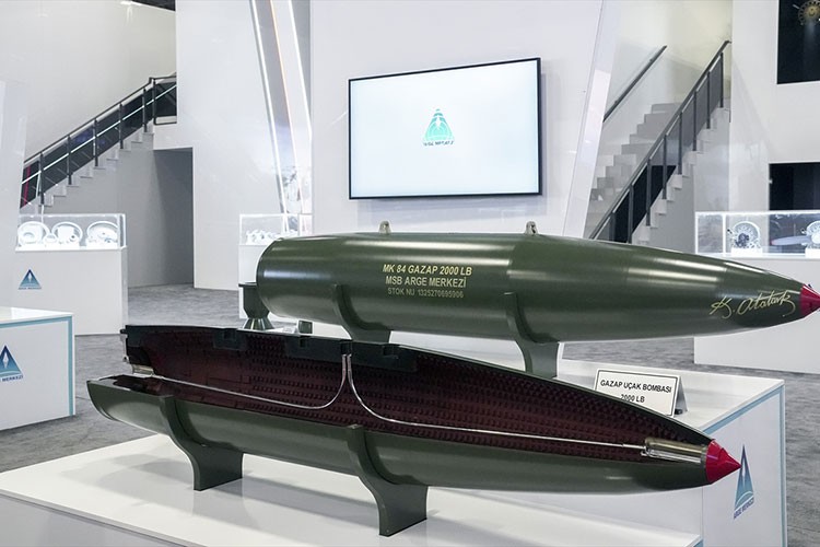 Gazap ve Hayalet uçak bombaları ilk kez IDEF 2025'te sergilendi