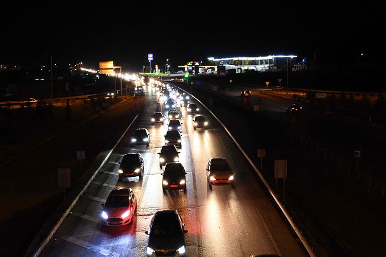 Kilit kavşak"ta bayram tatilinden dönüş yoğunluğu başladı