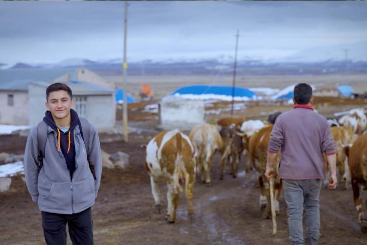 Teknoloji ile Hayallerine Ulaşmak İsteyen Öğrencilerin Hikayesi Belgesele Dönüştü