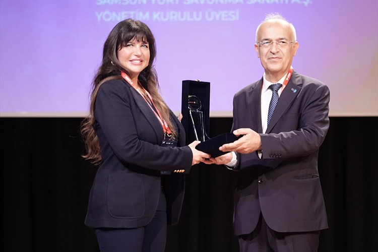 YS Grup ihracattaki başarısını Dış Ticaret Zirvesi'ne taşıdı