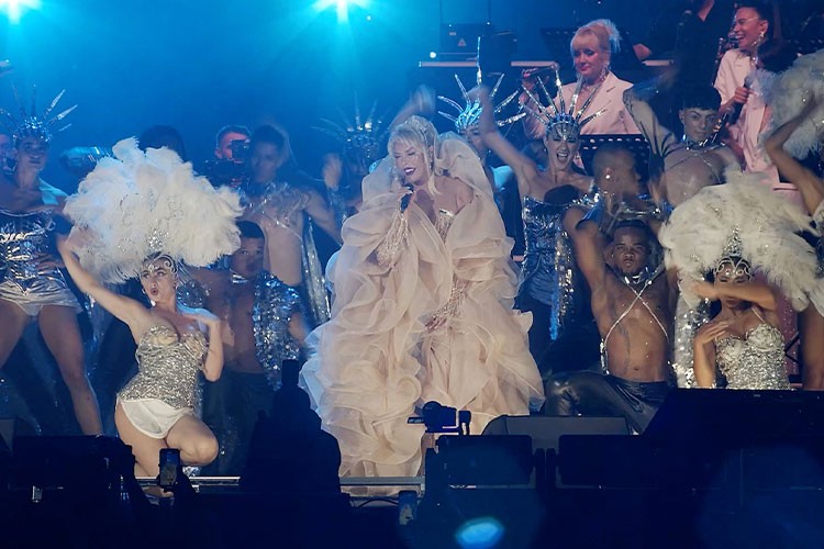 Süperstar Ajda Pekkan Harbiye'de