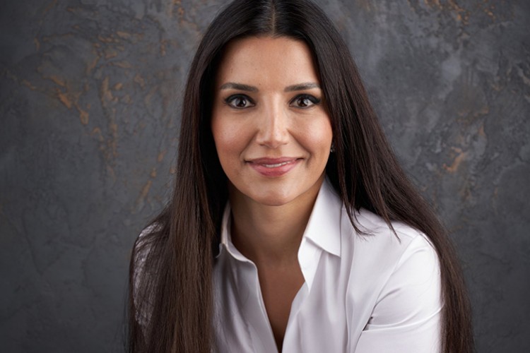 Annelerini dinleyen genç kadınlar yatırım yapmıyor