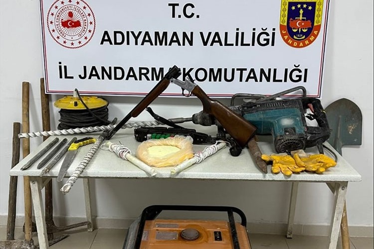 Kaçak kazı yapan 7 şüpheli yakalandı