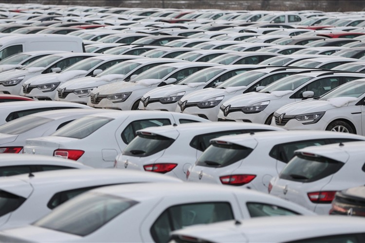 Türkiye'den 3 ayda 72 ülkeye binek otomobil ihraç edildi