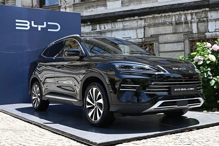 Çinli BYD, Tesla'yı geride bıraktı