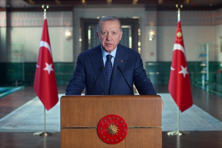 "THY yaklaşık 16 milyar dolarlık hizmet ihracatıyla bu alandaki liderliğini perçinlemiştir"