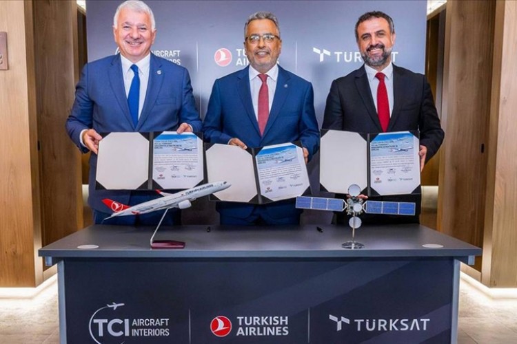THY uçaklarda ücretsiz internet hizmeti için TÜRKSAT'la anlaşma imzaladı