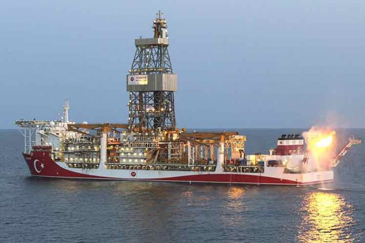 Boruların deniz tabanına yerleştirme işlemi tamamlandı