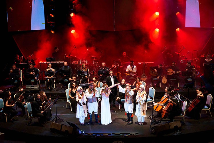 Ziynet Sali'den senfonik konser