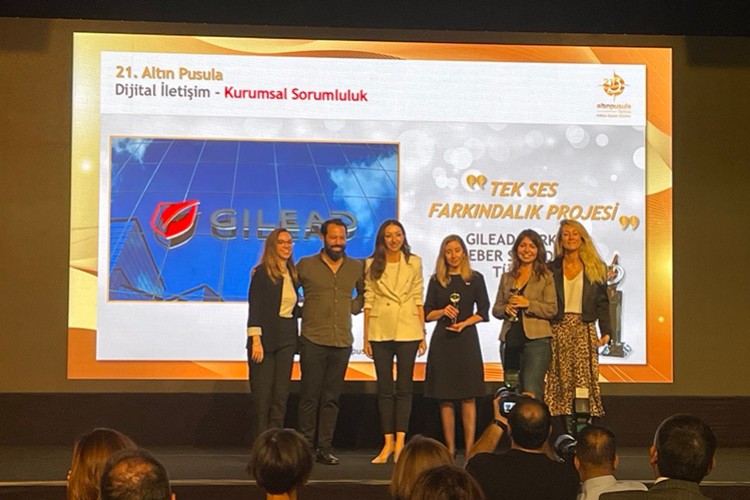 'Tek Ses Farkındalık Projesi'ne TÜHİD'den Altın Pusula Ödülü
