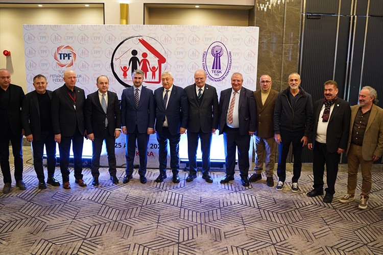 Esnaf pazar günü kapalı olması konusunda anlaştı