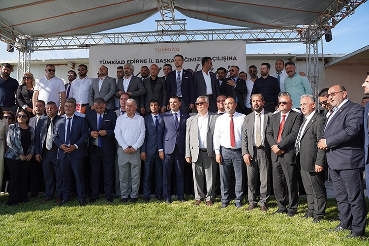 900 konvoylu açılış