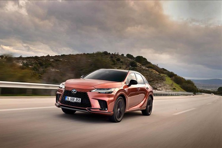 Lexus, tam elektrikli vizyonunu yansıttı