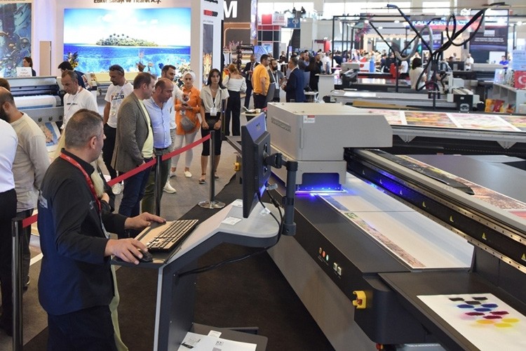 Sektörel ticarete milyonlarca dolarlık katkı