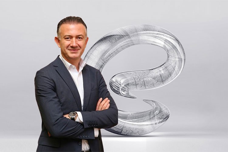 Eczacıbaşı Topluluğu'nun yeni CEO'su Burak Sevilengül oldu