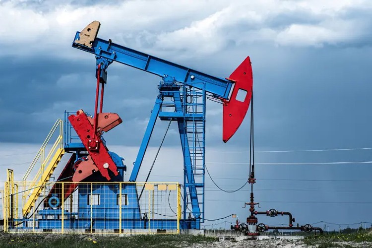 Petrolün varil fiyatı 110 doların altına indi