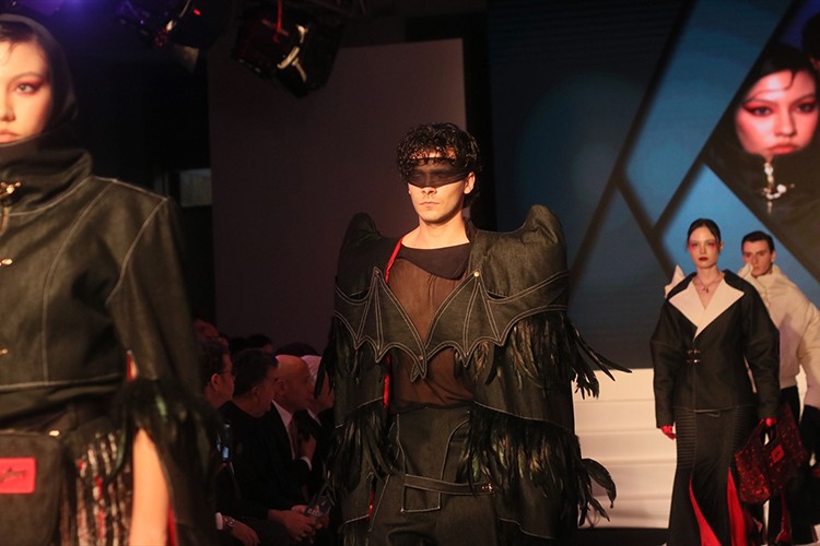 EİB Moda Tasarım Yarışması'nın kazananları ödüllerini aldı