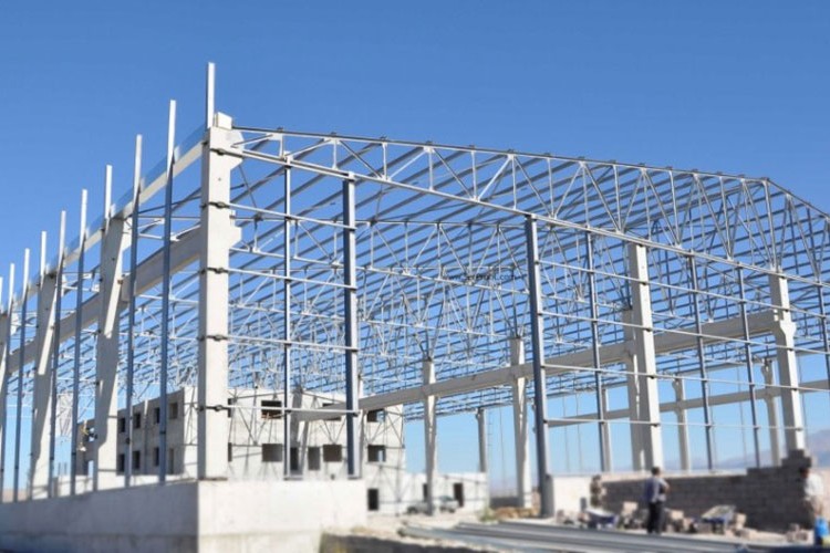 72 yıllık çelik üreticisi fabrikasını kapattı