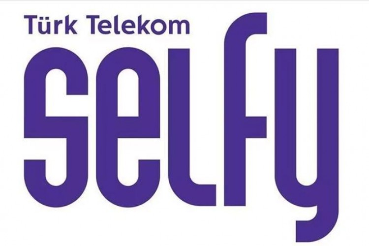 Selfy uygulamasıyla gençlerin hayatına dokunuyor