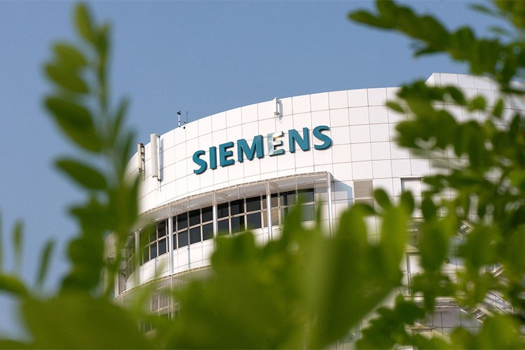 Siemens gelirini 18,4 milyar avroya yükseltti