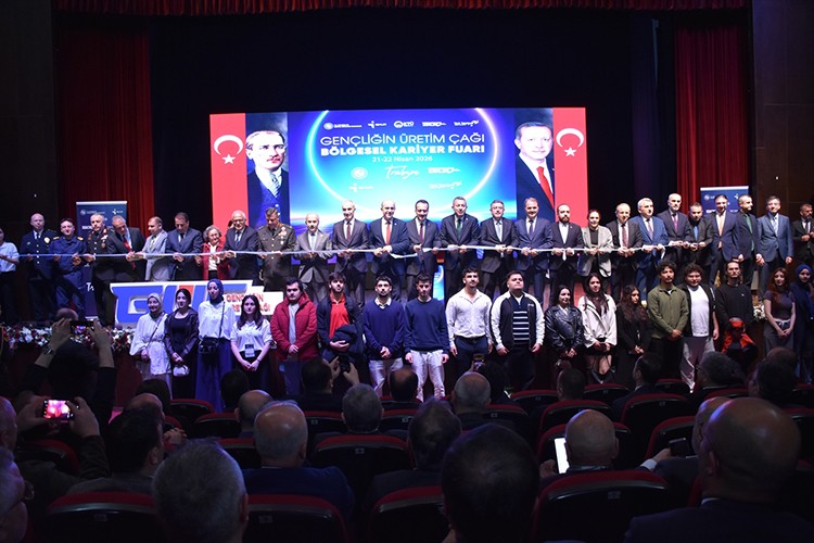 Trabzon'da "Doğu Karadeniz Kariyer Fuarı 2026" açıldı