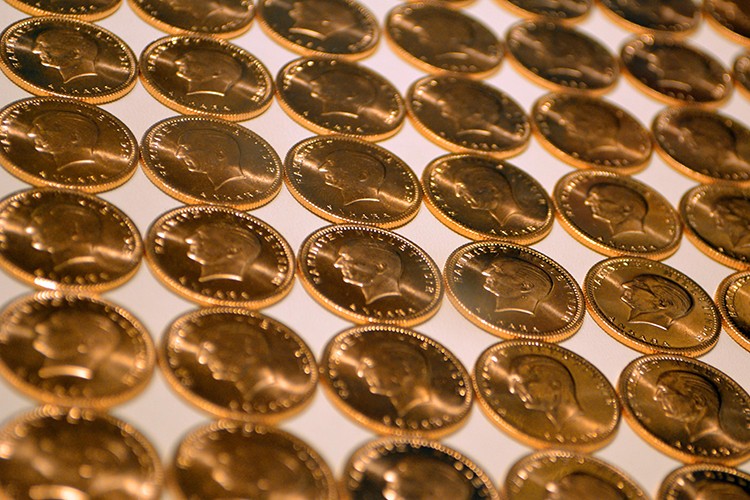 Kapalıçarşı'da altın