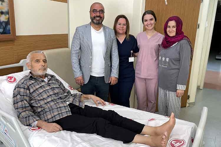 Son evre böbrek yetmezliği hastası periton diyalizinden nakille kurtuldu