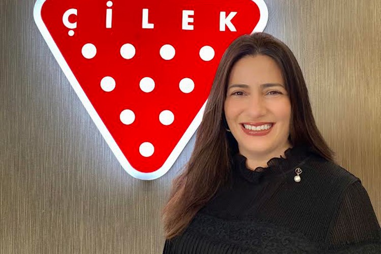 Çilek, ekibini yeni isimlerle güçlendiriyor