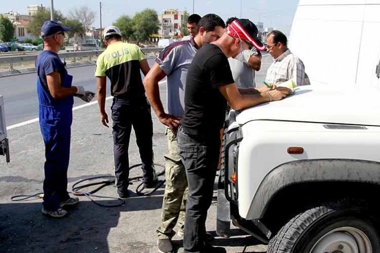 Tarihi yapılara zarar veriyor