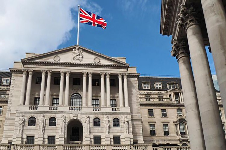 İngiltere faizi 50 baz puan artırdı
