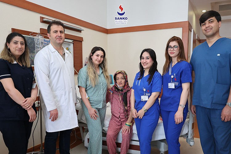 Kızının bağışladığı böbrekle anne sağlığına kavuştu