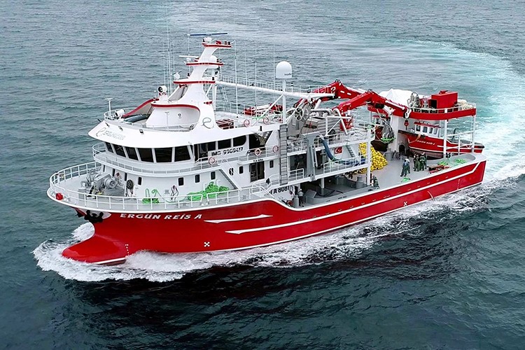 Türk gemisine Somali'den ilk lisans