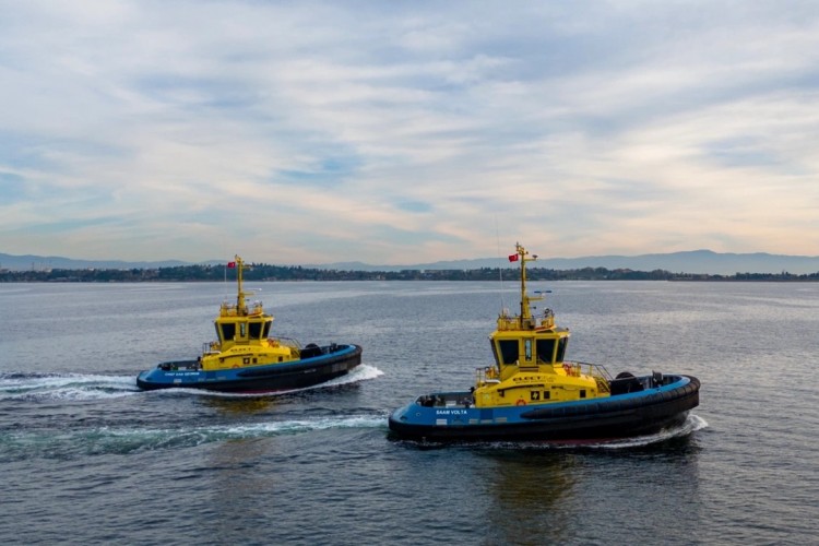 İki Römorkör Sanmar'dan yola çıktı