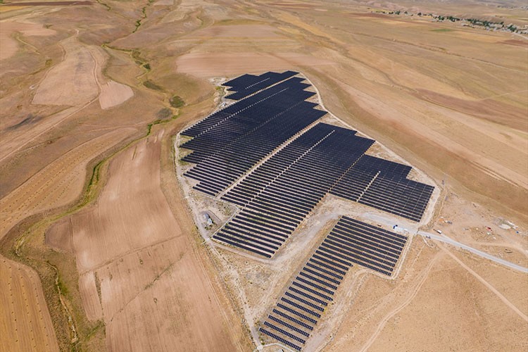 Turkcell, 3'üncü güneş enerjisi santralini Van'da devreye aldı
