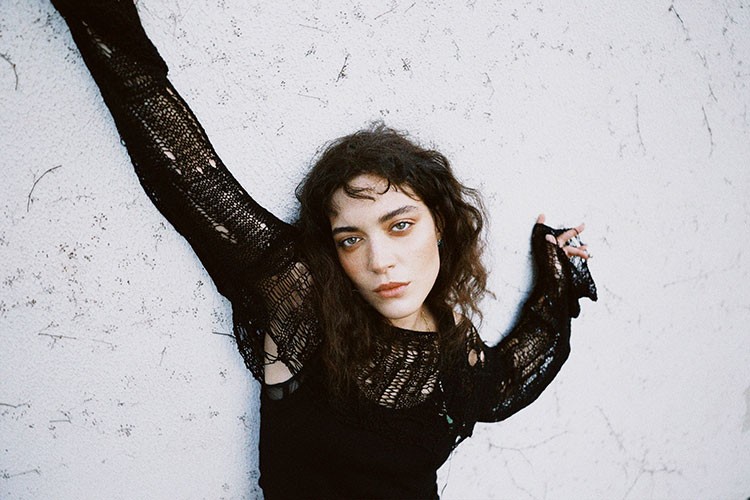 Hayata duygusal bir başkaldırı