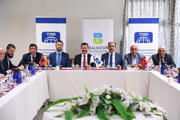 Türk dünyası Balıkesir'de buluştu