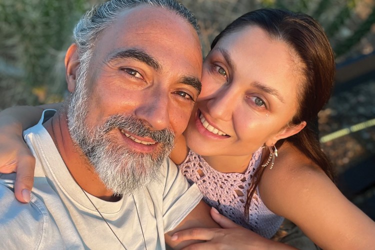 EMEL KARAKÖSE- SELİM BAYRAKTAR ÇİFTİNDEN 14 ŞUBAT'A ÖZEL AÇIKLAMALAR