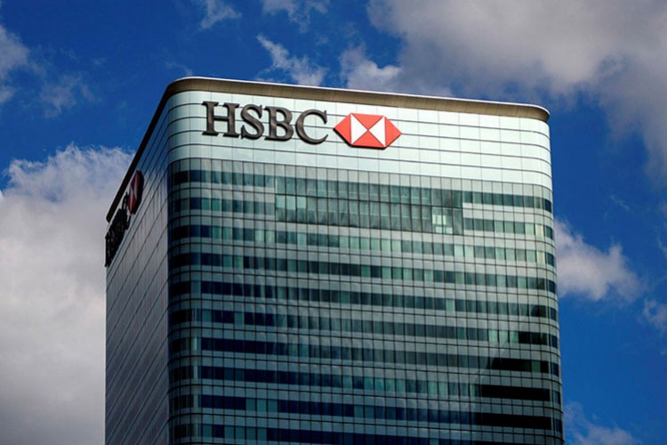 Gözetim altında bile para aklamış