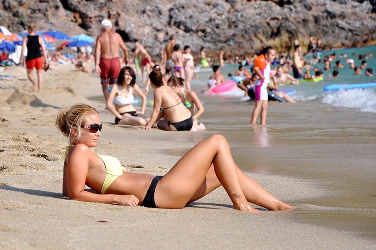 Nüfusunun iki katı turist